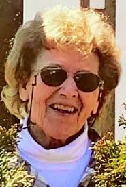 Jennie Beebe's Instagram, Twitter & Facebook