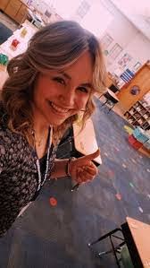 Amelia Smallwood's Instagram, Twitter & Facebook