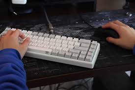 Computer vision syndrome is something that affects between 50% and 90% of people who use a computer your home keys on a traditional keyboard are: Best Keyboard And Mouse Position For Gaming Switch And Click