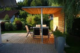 Lena Plant Terrasse Mit Pavillon Familie M Kottmannsdorf Terassenideen Outdoor Dekorationen Sitzplatz Im Garten