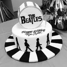 Pin By Eileen Duenas On Birthday Beatles Birthday Cake 14th Birthday Cakes Music Cakes