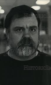 1993 Press Photo Crusaders Track and Field Coach John Gabelbauer