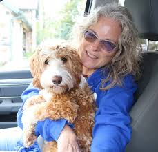 How do you help a dog choking? Choking And Your Dog How To Give A Pup The Heimlich Jubilee Labradoodles