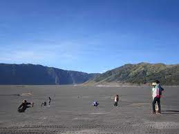 Artikel makalah tentang contoh surat pribadi singkat untuk sahabat, orang tua bersifat resmi surat pribadi untuk teman. Melintasi Padang Pasir Berbisik Bromo Dengan Sepeda Motor Firsty Chrysant