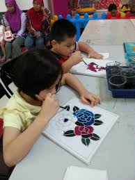 3,255 likes · 37 talking about this. Belajar Mewarna Batik Di Pameran Kraf Cahaya Hayati
