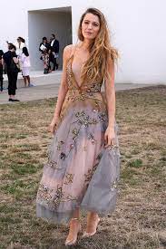 Blake lively supports florence in style. Blake Lively Ditches Her Signature Pantsuit Look But Keeps The Louboutins Blake Lively Outfits Gossip Girl Outfits Blake Lively Style