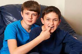 Charlie bit my finger, the classic 2007 youtube video regarded as one of the earliest viral videos of the internet, sold as an nft for $760,999 on sunday, according to the charliebitme.com. Kids From Charlie Bit My Finger Will Auction Video As Nft