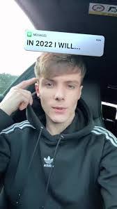 Calum Cox's Instagram, Twitter & Facebook