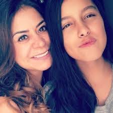 Veronica Loza's Instagram, Twitter & Facebook