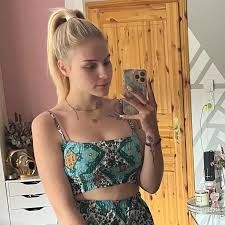 Estefania Wollny im Bauchfreilook - „Wie schön kann man sein?“