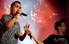 Bigflo et oli, parfois abrégé b&o, est un groupe de rap français, originaire de toulouse. Bigflo Oli Au Stadium De Toulouse La Billetterie Pour Le Concert Du Vendredi 24 Mai Ouvre Ce Matin Actu Toulouse