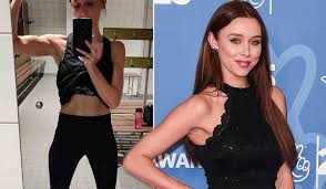 De hecho, el aeropuerto más. Una Healy Reveals Fit Physique Feels Stronger Mentally Physically