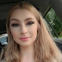 Jeanie Lyons's Instagram, Twitter & Facebook