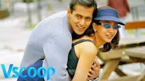 Karisma Kapoor Salman Khan Cameo In Judwaa 2 Vscoop Video Id 301f979e7d35 Veblr Mobile Karisma kapoor is a 46 year old indian actress. karisma kapoor salman khan cameo in