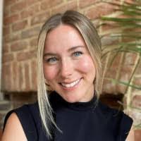 Teri Lynes's Instagram, Twitter & Facebook