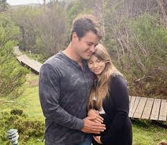 Последние твиты от bindi irwin (@bindiirwin). Pregnant Bindi Irwin Calls Husband Chandler Powell Her Forever Valentine People Com