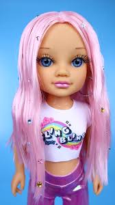 Look Brillante de Nancy: Moda y Estilo Deslumbrante