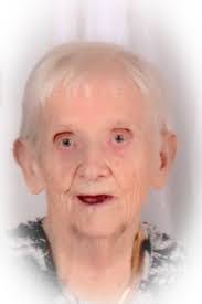 Evelyn Mayer's Instagram, Twitter & Facebook