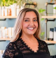 Audra Andrews's Instagram, Twitter & Facebook