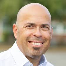 Christopher Karl's Instagram, Twitter & Facebook