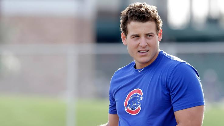 Florida shooting: Cubs first baseman Anthony Rizzo goes home for support