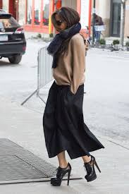 Vogue traces her evolution from spice girls group she lived up to her posh moniker with an approach to performance style that was sleek and sexy. Victoria Beckham Style In Nyc 05 Gotceleb