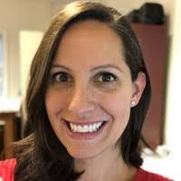 Andrea Tavares's Instagram, Twitter & Facebook