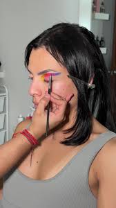 Maquillaje Creativo para el Pride 2025