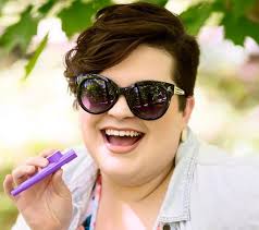 The two sides are kept pointed out. 13 Short Haircuts For Plus Size Women Style With Curves