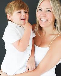 Sonya Akins's Instagram, Twitter & Facebook