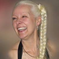 Maggie Singer (maggiepegy)