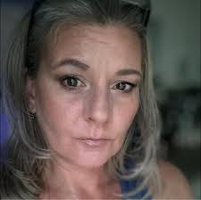 Crystal Mahoney's Instagram, Twitter & Facebook