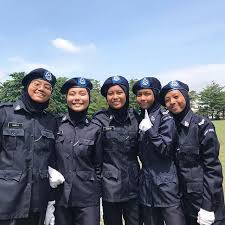 Persembahan kawad kaki kor kadet polis smk kota masai 2 sempena hari polis 2018. Kitabakaljuara Instagram Posts Photos And Videos Picuki Com