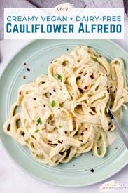 Creamy Cauliflower Alfredo This Healthy And Easy Lightened Up Alfredo Recipe Is So Good Supe Dairy Free Pasta Cauliflower Alfredo Nutritional Yeast Recipes