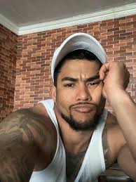 Heinrich Moses (@itsheinrichmoses) • Instagram photos and videos