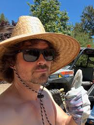 Work'n man summer vibes around the world… Right? 🌎🛩️🌈🌿🥃💤🧪