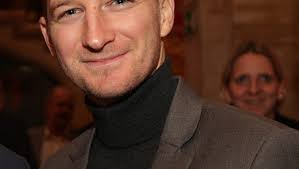 Aufstand! Stripfinger stellen Verein Ultimatum