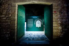 Hollanda ile Türkiye arasındaki 400 yıllık ticaret ve diplomasi ilişkilerini konu alan " Ortak Miras" sergisinde; Hereke Halısından Angora Yününe, Osmanlı Lalelerinden Delft Mavisi seramiklere, arkeolojiden bankacılığa... kadar merak ettiğiniz herşey sizi