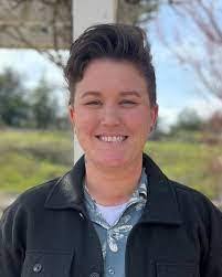 Jessica Mahnke's Instagram, Twitter & Facebook