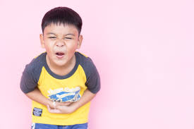 Keracunan makanan seringkali disebabkan oleh bakteri yang berpindah ke makanan melalui tangan yang kotor, alat makan, talenan, peralatan atau permukaan meja. Begini Cara Mengatasi Keracunan Makanan Pada Anak Jangan Panik Parenting Dream Co Id