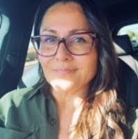 Deborah Pequeno's Instagram, Twitter & Facebook