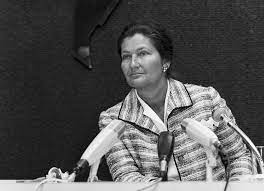 French president emmanuel macron delivers a speech in tribute to late auschwitz survivor and french health minister simone veil and her late . Eu Parlament Wurdigt Simone Veil Aktuelles Europaisches Parlament