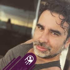 La cirujana Marla Torres habla acerca de su formación académica, primero  como médico en Puerto Rico para después especializarse en los Estados  Unidos.