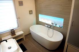 Baignoire Ilot Lapeyre Robinetterie Cascade Grohe Niche Led Chromatherapie Mur Structure Imitation P Salle De Bain Salle De Bains Moderne Idee Salle De Bain
