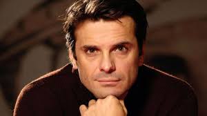 Родился 28 мая 1969 года в деревне красный лиман воронежской области. Sergej Astahov Oficialnyj Sajt Agenta Zakazat Na Korporativ Novyj God Svadbu Ceny Bez Posrednikov