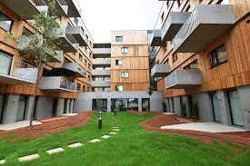 Mittlerweile wohnen mehr als 6.000 menschen in rund 2.800 wohneinheiten. Energieeffizient Wohnen In Der Seestadt Smart City Wien