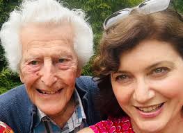 Very sad to hear of the passing of Peter-Lucas Graf, legendary flutist,  pianist, conductor, author. Here he plays piano in an impromptu performance  with me giving a Tango Flute Masterclass in Korea.