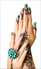 Gambar henna simple dan mudah, motif henna simple, gambar henna kaki simple untuk pemula, gambar henna cantik, henna simple terbaru 100 gambar henna tangan yang cantik dan simple beserta henna tangan tentu kamu tidak asing lagi dengan seni mehndi atau mehendi yaitu seni. Gambar Henna Tangan Yang Cantik Dan Cara Membuatnya