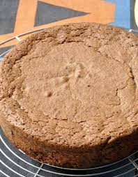 C Est Moi Qui L Ai Fait Comment Demouler Un Gateau Encore Chaud Sur Une Grille Sans Laisser De Marques