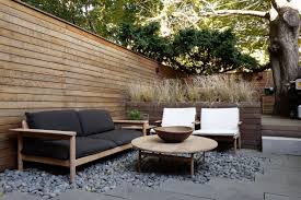 A Design Couple Brings Scandinavian Style To Their Brooklyn Brownstone Rue Outdoor Patio Designs Patio Pavers Design Scandinavian Garden